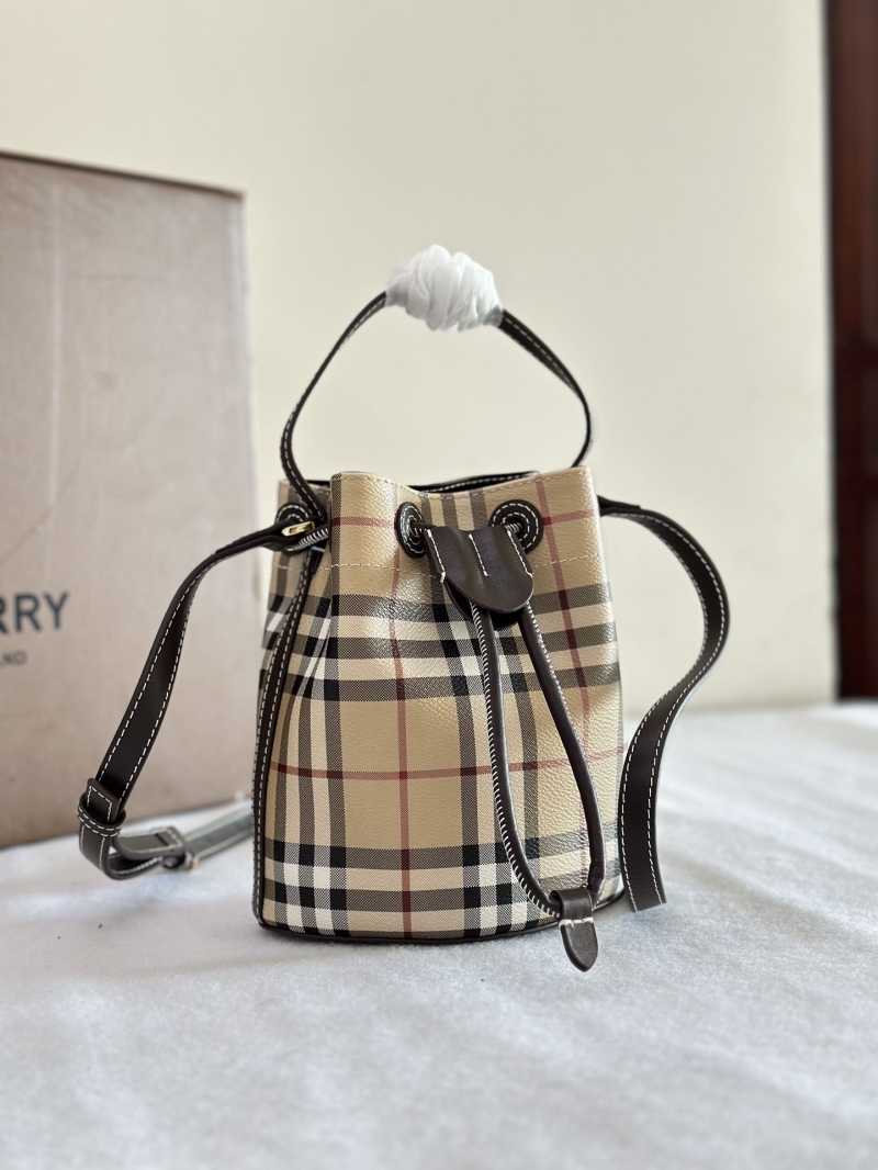 Bv*b*rry bucket bags